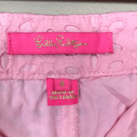 LILLY PULITZER Kelly Short Oval Petal Eyelet Sz 6 - Picture 3 of 6